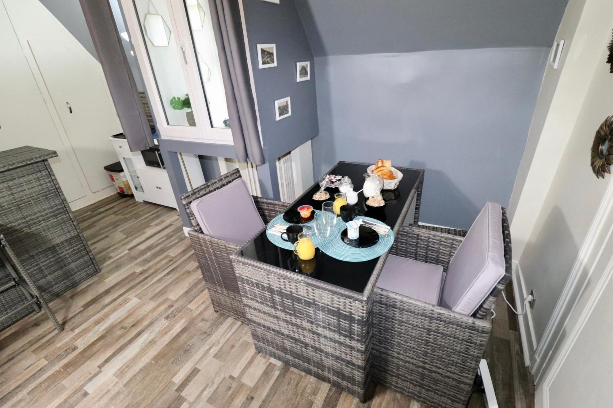 Duplex Au 2Eme Et De Notre Maison -Acces Au Jardin-Smart Tv-Streaming-Wifi Льо Ман Екстериор снимка